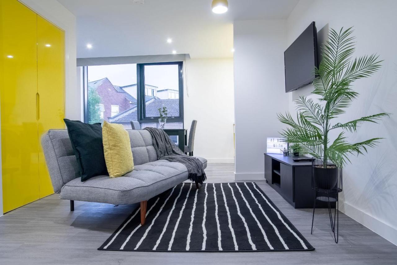 Royal Riverside Apartments Sheffield Centre - Opulent Living Bagian luar foto